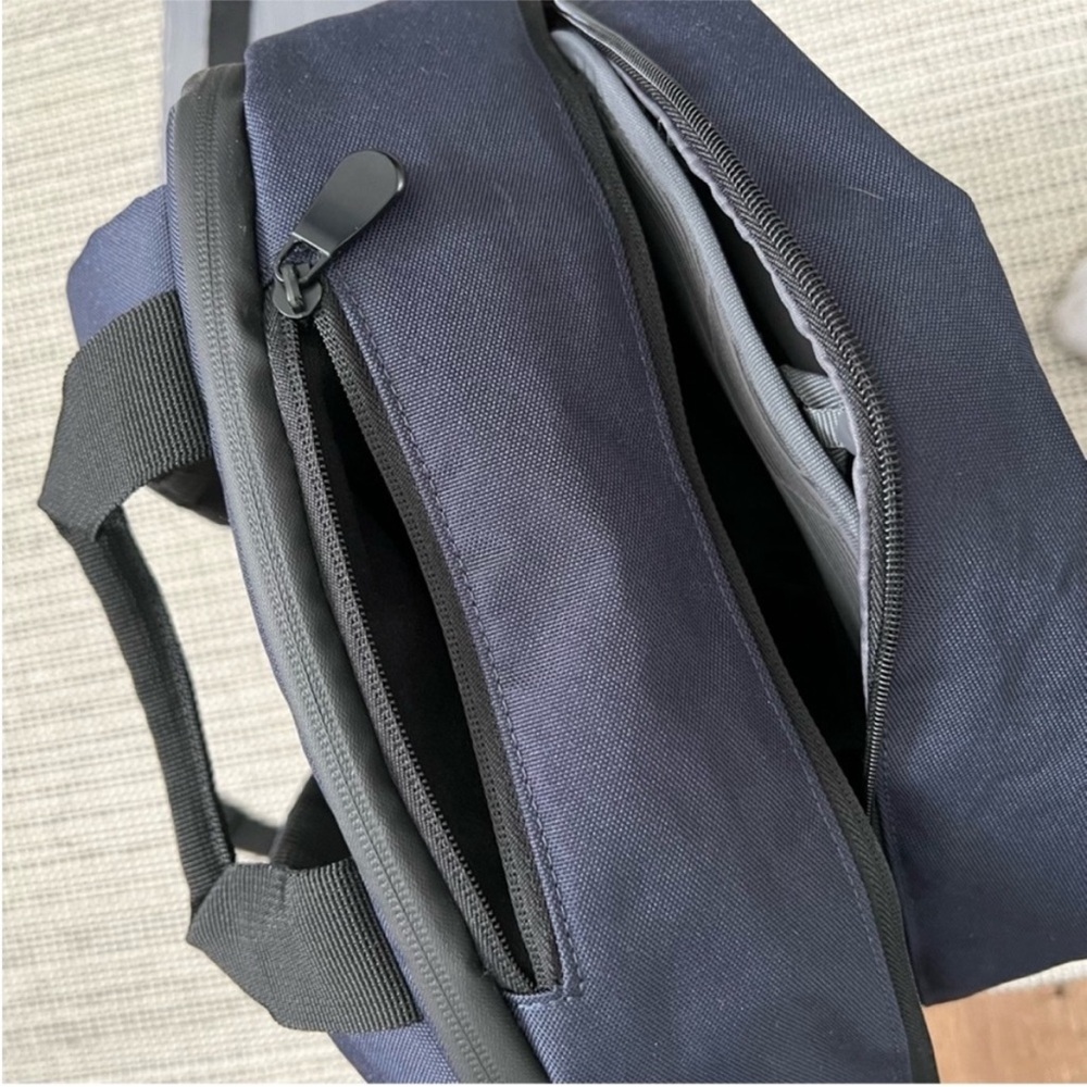 NEW LO & SONS Hanover 2 Travel Backpack in Blue - Lightweight W/ Stash Pockets - Picture 13 of 16
